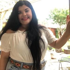 Meet your Posher, Isabella